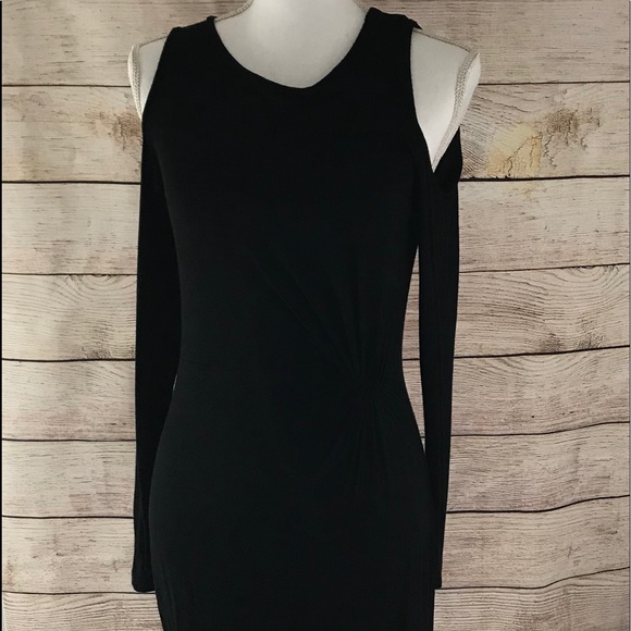 Ultra Flirt Dresses & Skirts - Ultra flirt cold shoulder dress